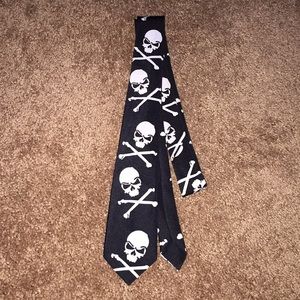Tie w Skull & Crossbones